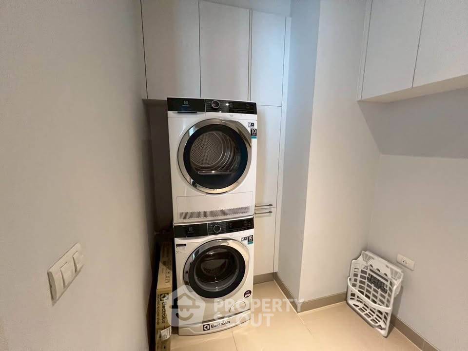 รูป คอนโด 2-ห้องนอน ที่ มาร์ค สุขุมวิท 39 ใกล้ BTS พร้อมพงษ์ (ID 2544259) - รูปที่ 16/17