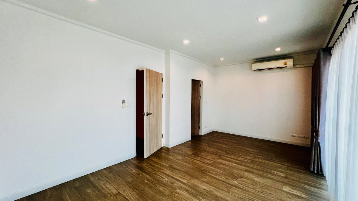 รูป ให้เช่าบ้านแฝด 3 ชั้น Supalai Essence Ladprao บ้านสวย พื้นที่ใหญ่ ฟังก์ชันครบ ใกล้รถไฟฟ้าสายสีเหลือง ลาดพร้าว 107 - รูปที่ 21/43