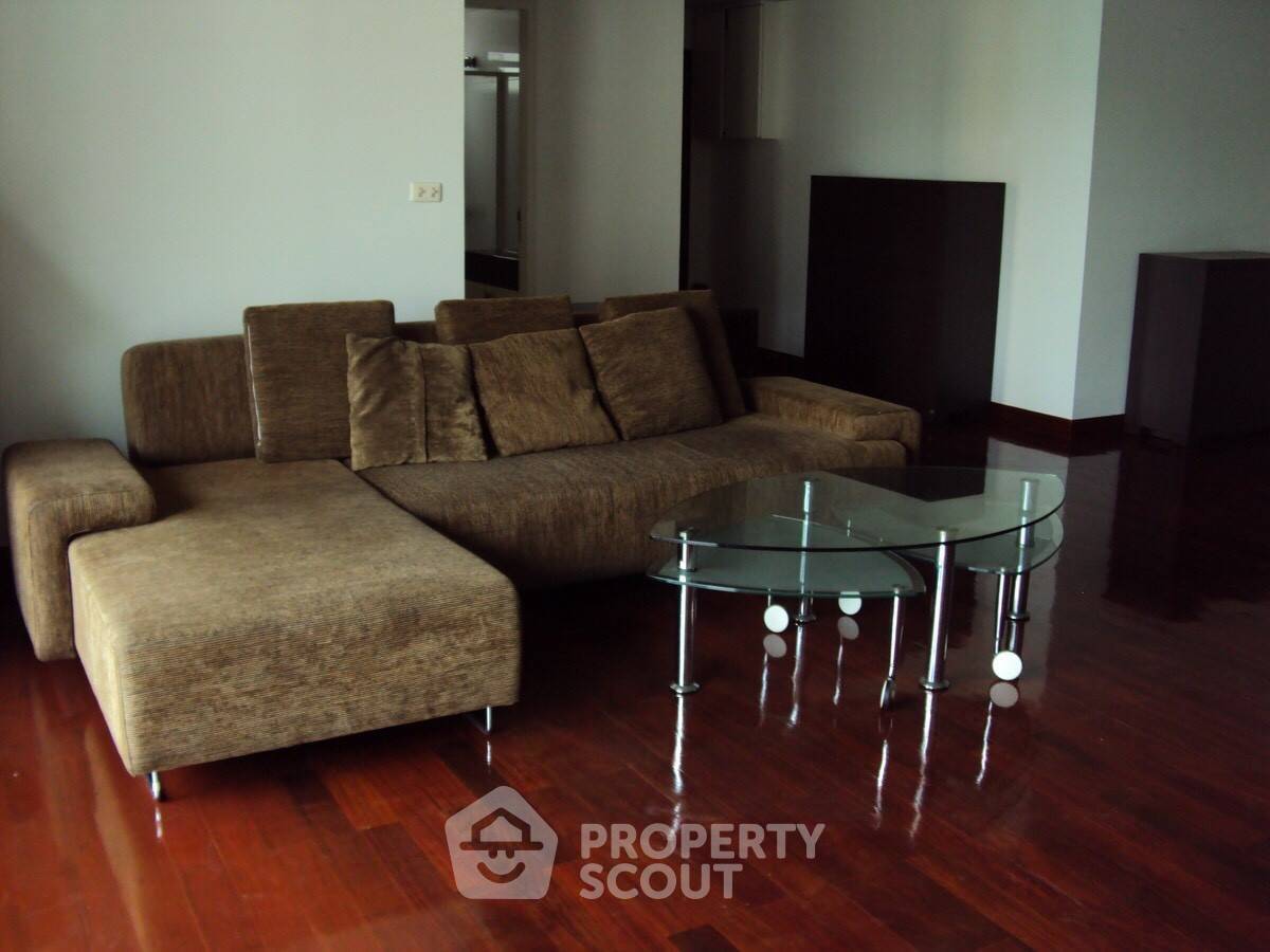 รูป คอนโด 2-ห้องนอน ที่ เออร์บานา สุขุมวิท 15 ใกล้ BTS นานา (ID 510142) - รูปที่ 2/10