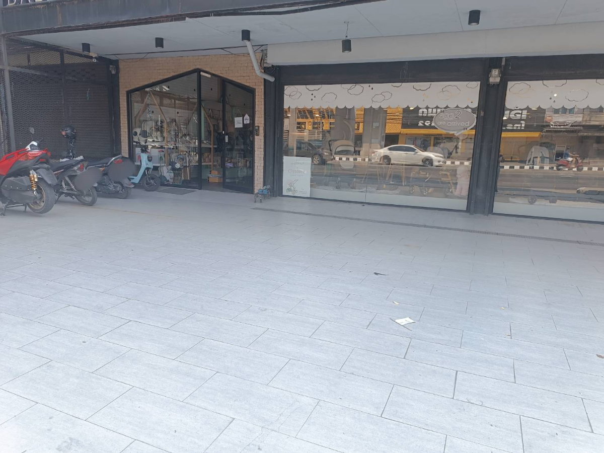 รูป 📣 ให้เช่า พื้นที่พาณิชย์ขนาดใหญ่ ทำเลทอง ติดถนนใหญ่รามอินทรา ตกแต่งพร้อมใช้งาน เหมาะทำคลินิก คาเฟ่ โชว์รูม - รูปที่ 3/5