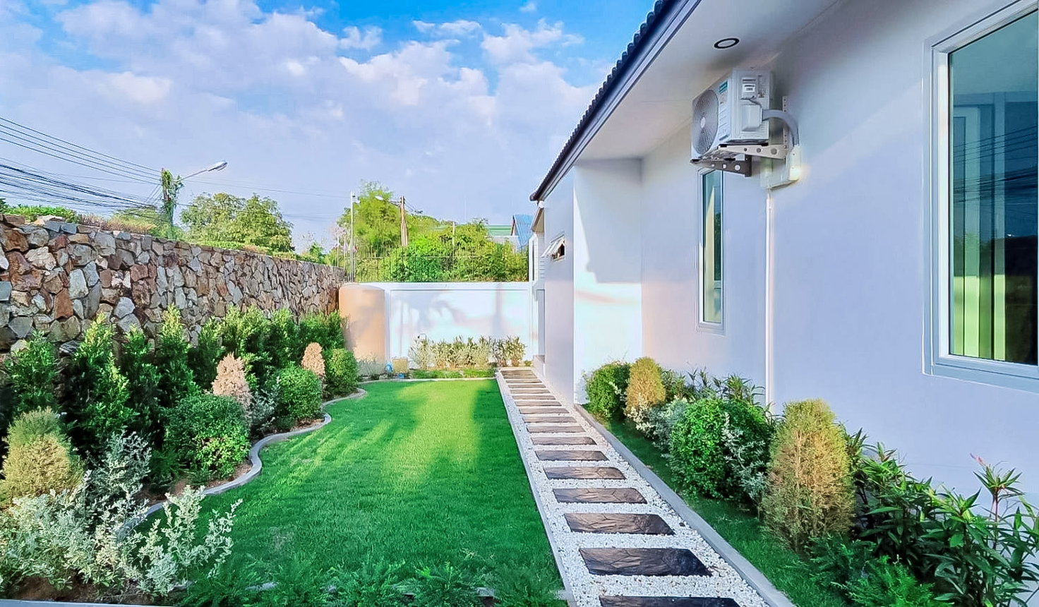 รูป 3 Bedroom Pool Villa for Sale in Huai Yai - รูปที่ 4/13