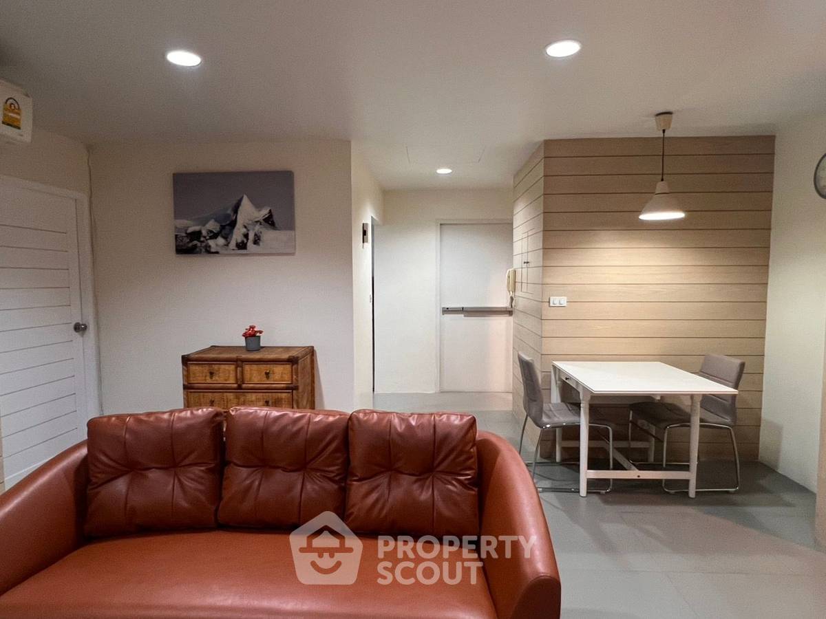 รูป คอนโด 1-ห้องนอน ที่ โมเดอร์น ทาวน์ ใกล้ BTS ทองหล่อ (ID 2053654) - รูปที่ 3/15