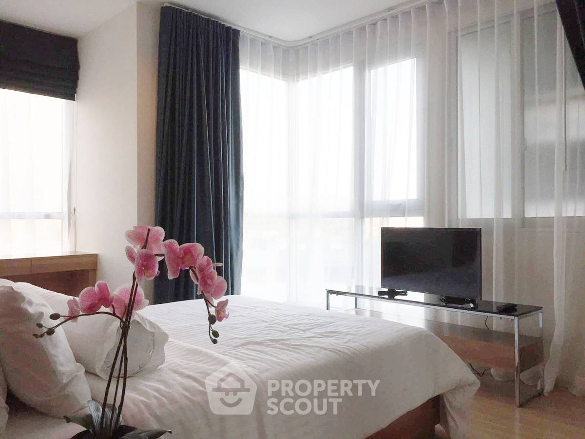 รูป คอนโด 1-ห้องนอน ที่ ริธึ่ม สาทร ใกล้ BTS สะพานตากสิน (ID 2746715) - รูปที่ 3/7