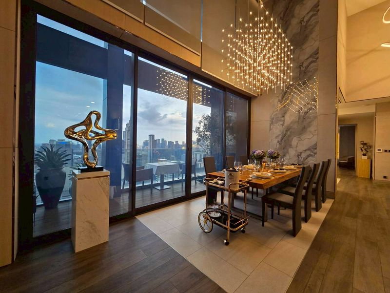 รูป 💎Penthouse Duplex ที่ดีที่สุดย่าน พระราม9 - อโศก  📍  The Esse At Singha Complex  📍  Rent Prices   600,000/ month.  - รูปที่ 19/20