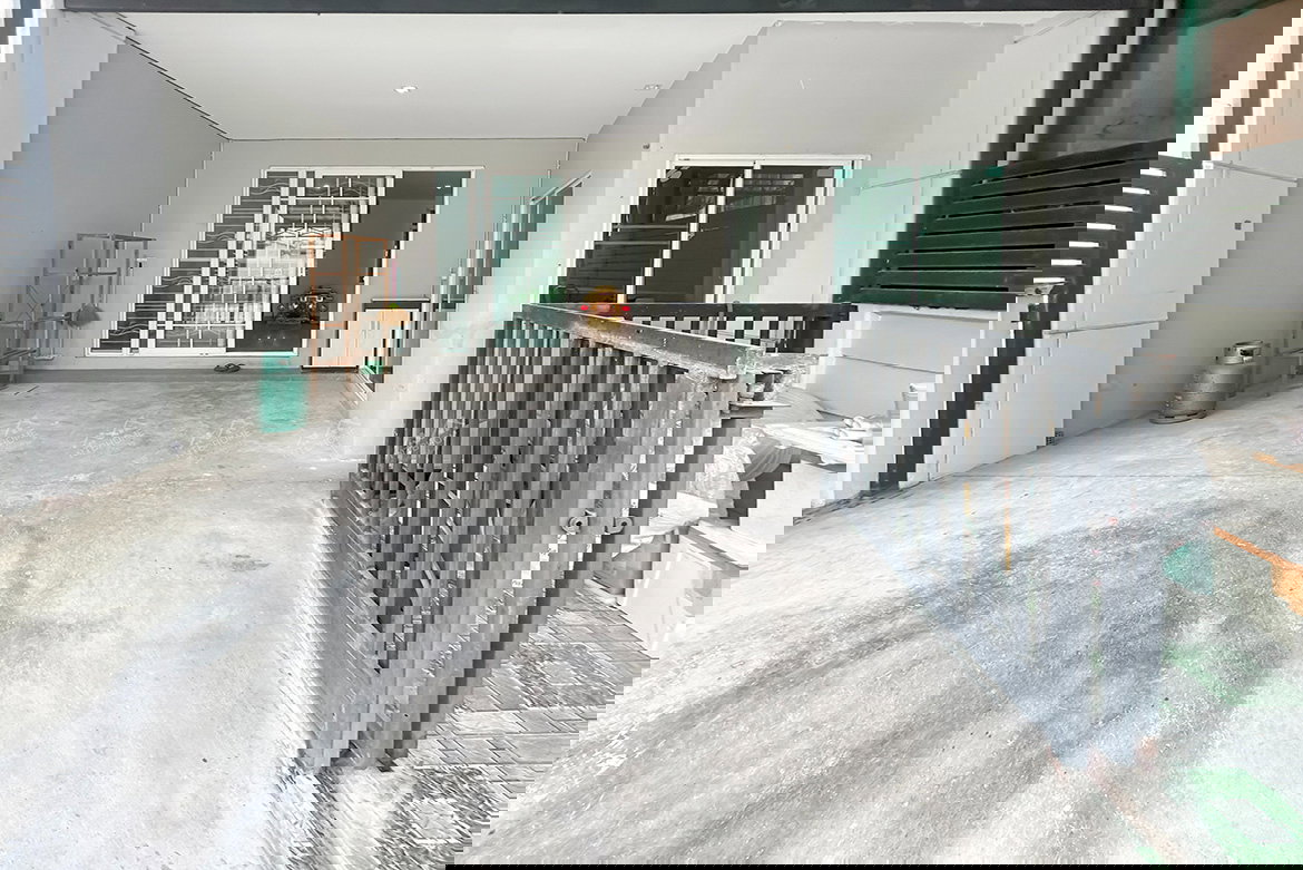 รูป โกลเด้น ทาวน์ วงศ์สว่าง-รัชดา แปลงมุม ต่อเติมครบพร้อมอยู่ ใกล้รถไฟฟ้า ทางด่วน - รูปที่ 2/13