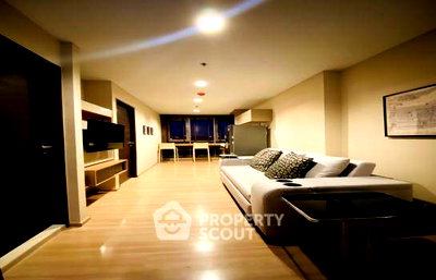คอนโดให้เช่า : คอนโด 1-ห้องนอน ที่ ริธึ่ม สาทร ใกล้ BTS สะพานตากสิน (ID 93093)