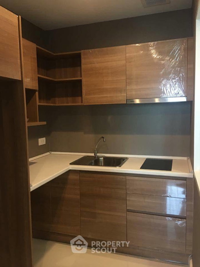 รูป คอนโด 2-ห้องนอน ที่ เดอะ เมโทรโพลิส สำโรง อินเตอร์เชนจ์ ใกล้ BTS สำโรง (ID 957212) - รูปที่ 6/7