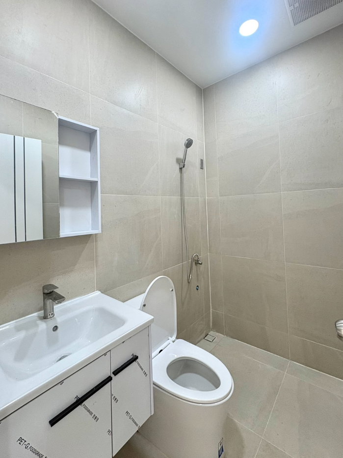 picture ✨New Renovate Townhome (Ketnuti Garden Village) - 6/18