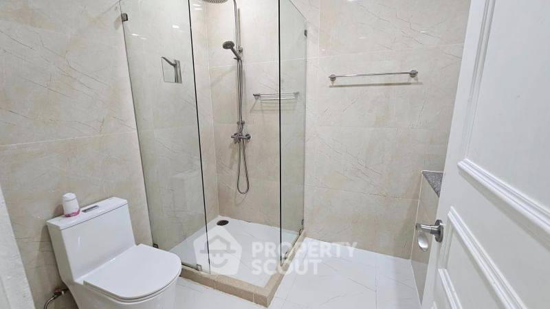 picture 2-BR Condo at Nordic Residence close to Phratamnak (ID 1531310) - 14/17