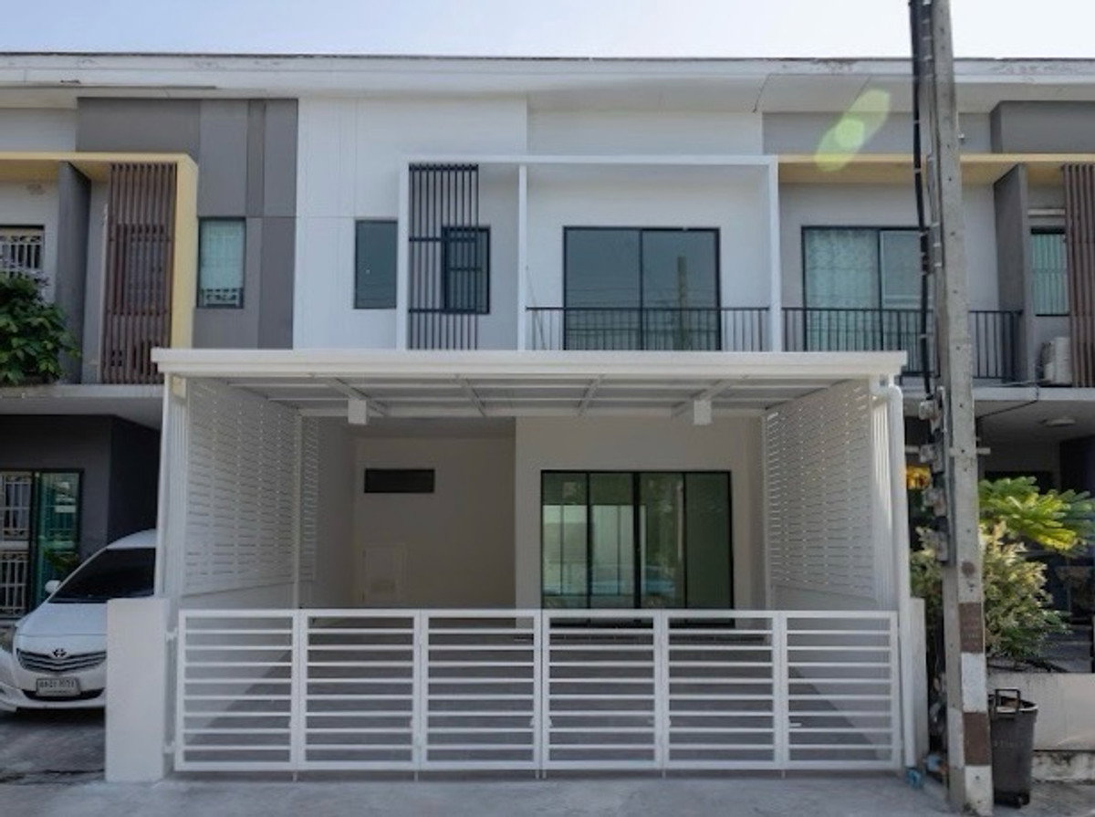 รูป S1106 🏡✨ ขายด่วน The Connect 27 สวนหลวง – อ่อนนุช บ้านรีโนเวทใหม่ เพียง 2.99 ล้านบาท เท่านั้น!!  - รูปที่ 1/12