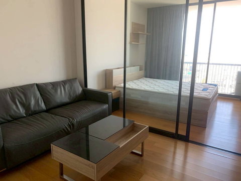 Noble Revo Silom, 33sqm, 1B1B, 28th floor, walk to BTS Surasak only 200m.