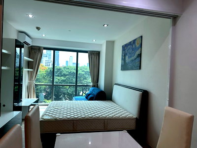 Condos for rent : The Room Sukhumvit 21 (Studio 37sqm)