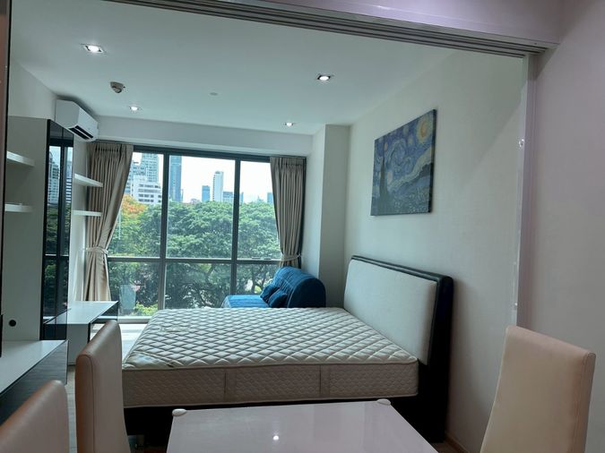 The Room Sukhumvit 21 (เดอะ รูม สุขุมวิท 21) (Studio 37sqm)