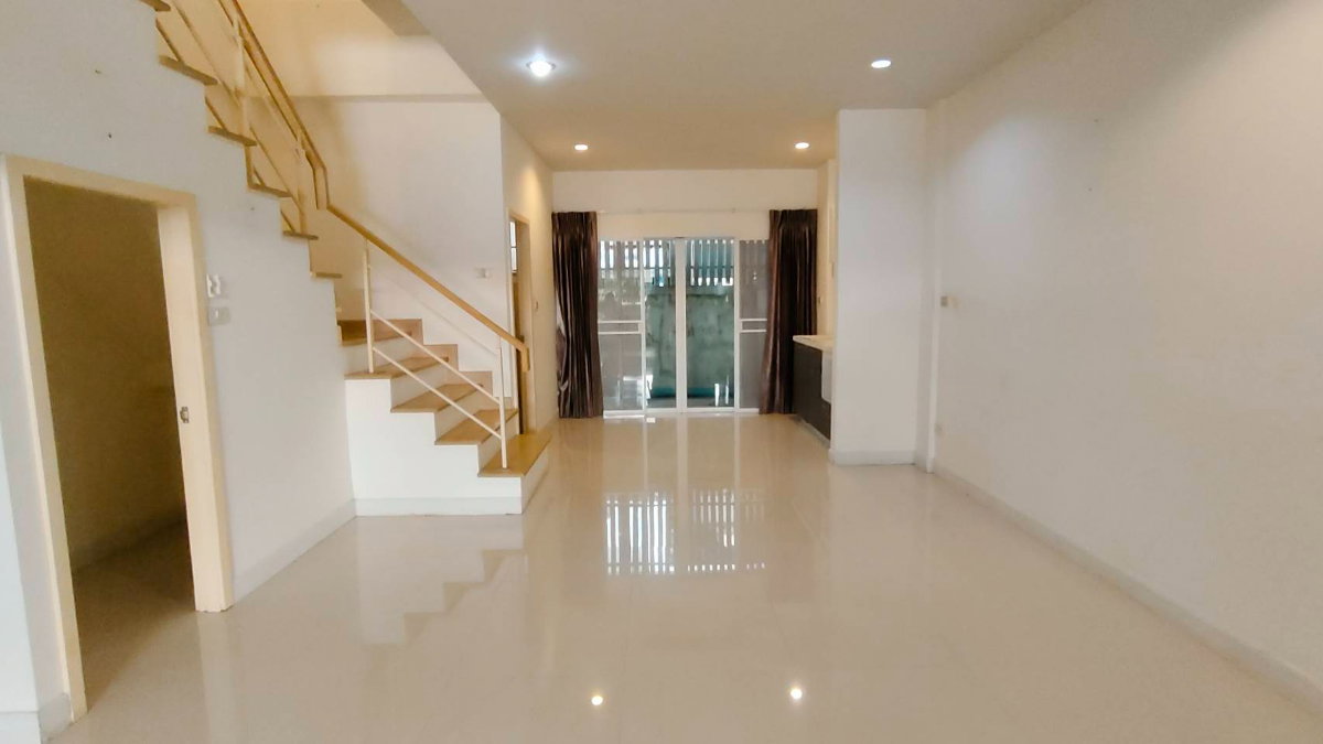 รูป ขาย ทาวน์เฮ้าส์ 21 ตร.ว. ซอย รามอินทรา 8 เเยก 18  - รูปที่ 12/30