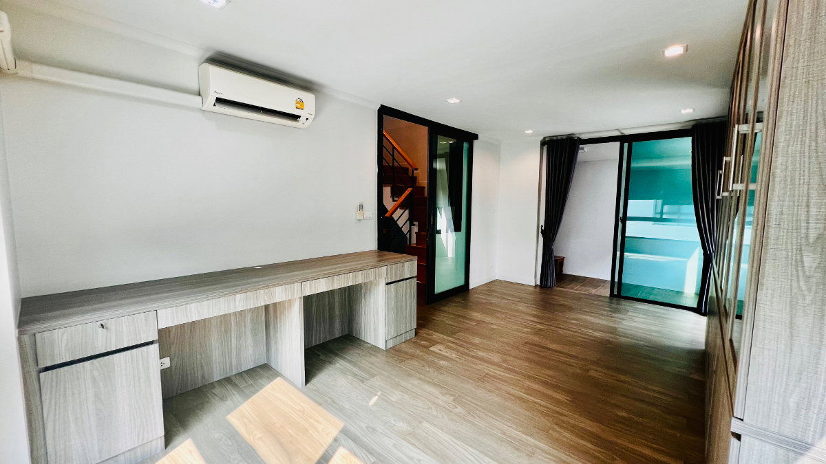 รูป ให้เช่าบ้านแฝด 3 ชั้น Supalai Essence Ladprao บ้านสวย พื้นที่ใหญ่ ฟังก์ชันครบ ใกล้รถไฟฟ้าสายสีเหลือง ลาดพร้าว 107 - รูปที่ 17/43