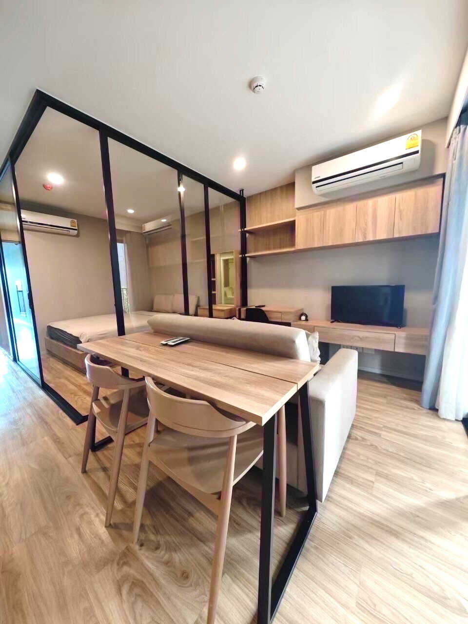 🎯Blossom Condo @ Sathorn - Charoenrat🔥🔥ห้องสวย เฟอร์ครบ ใจกลางเมือง พร้อมเข้าอยู่ ชอบมาคุยหน้างานจ้าา (T01485)