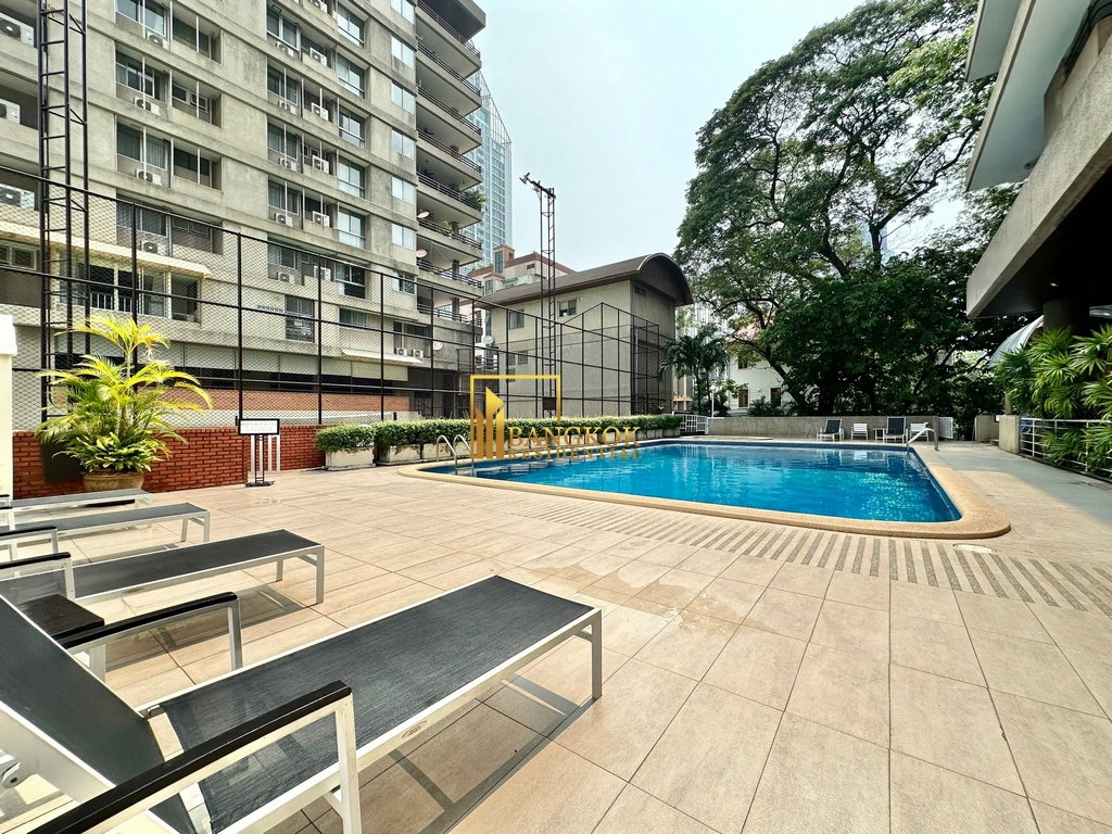 รูป Spacious 4 Bedroom Penthouse Apartment in Sukhumvit 7 - BR0669AP - รูปที่ 44/58