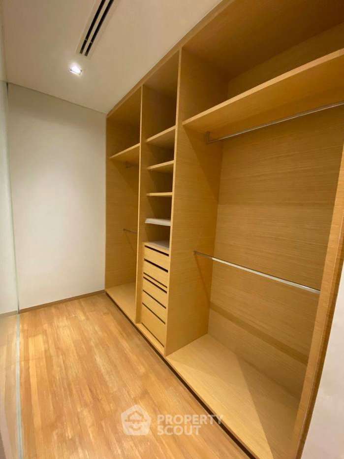 รูป คอนโด 2-ห้องนอน ที่ ศาลาแดง เรสซิเด้นซ์ คอนโดมิเนียม ใกล้ MRT สีลม (ID 1141445) - รูปที่ 3/11