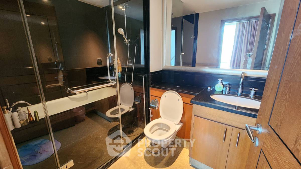 picture 2-BR Condo at Sky Villas Sathorn in Bang Khlo (ID 373741) - 7/8