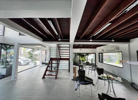 อาคารพาณิชย์ให้เช่า 520 ตรม. ลาดพร้าว 64 สุทธิสารวินิจฉัย สำหรับคาเฟ่ สำนักงาน คลีนิค สตูดิโอ