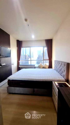 Condos for sale : 1-BR Condo at Life Ratchadapisek near MRT Huai Khwang (ID 2394110)