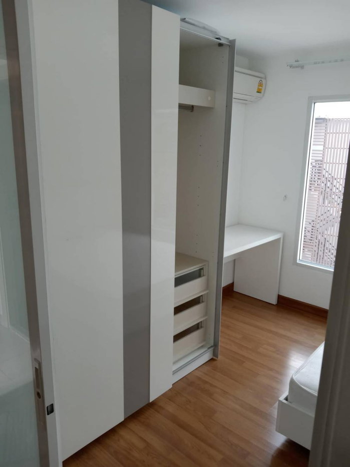 รูป ให้เช่า รีเจ้นท์ โฮม 25 ติวานนท์ Regent Home 25 Tiwanon ห้องหน้ากว้าง ห้องมุม รีโนเวทใหม่ แอร์ 2 เครื่อง - รูปที่ 4/7