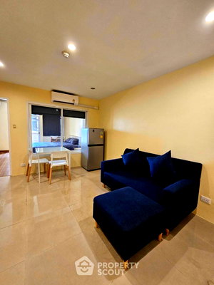 Condos for rent : 1-BR Condo at Baan Klang Krung Resort near MRT Huai Khwang (ID 2056435)