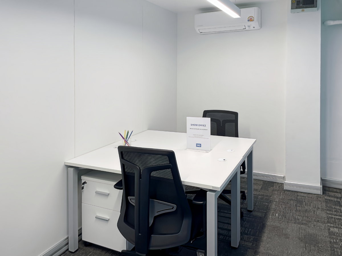 รูป พื้นที่สำนักงานส่วนตัวสำหรับ 2 คนที่  HQ Blue Chips Building - รูปที่ 2/6