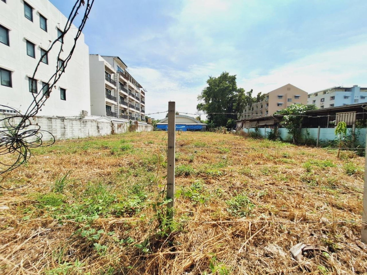 รูป ที่ดินเปล่า ทำเลดี ถมแล้ว หน้ามหาวิทยาลังรังสิต เนื้อที่ 250 ตารางวา ตำบลหลักหก อำเภอเมืองปทุมธานี จังหวัดปทุมธานี    - รูปที่ 5/11