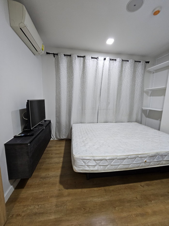 รูป เอ​ส​ต้า​ ขอคนพักไว​ ใกล้​รถไฟฟ้า​บีทีเอส​สถานี​สายหยุด​ - รูปที่ 16/17