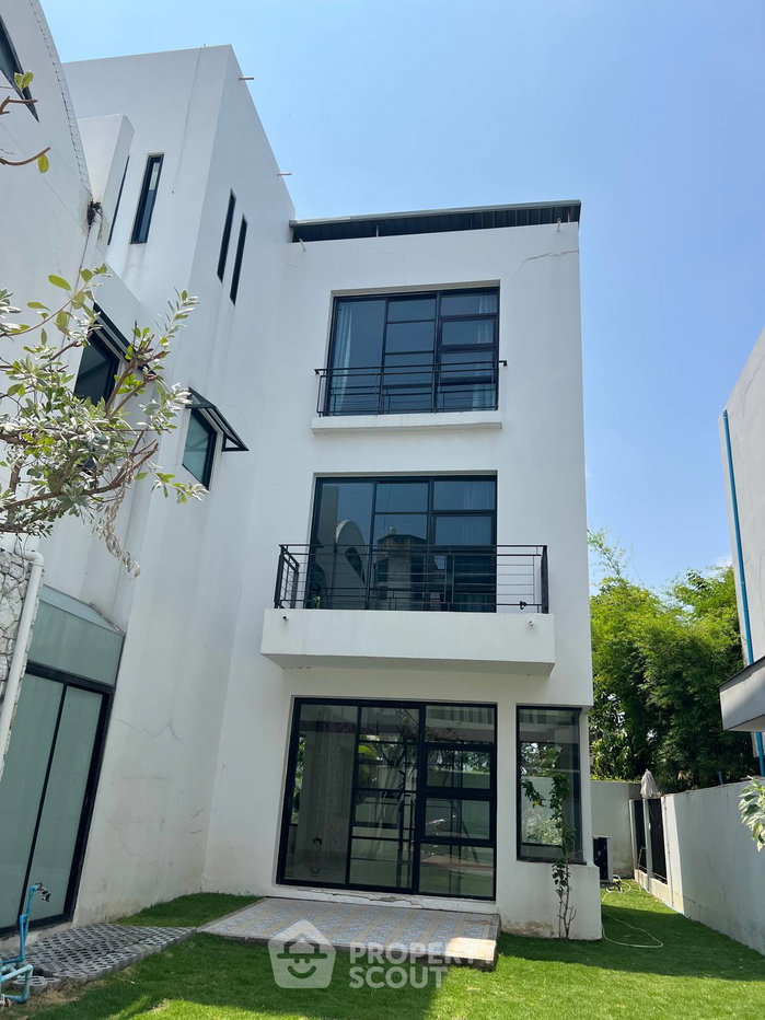 รูป บ้าน 4-ห้องนอน ใกล้ ARL รามคำแหง (ID 2781442) - รูปที่ 1/13