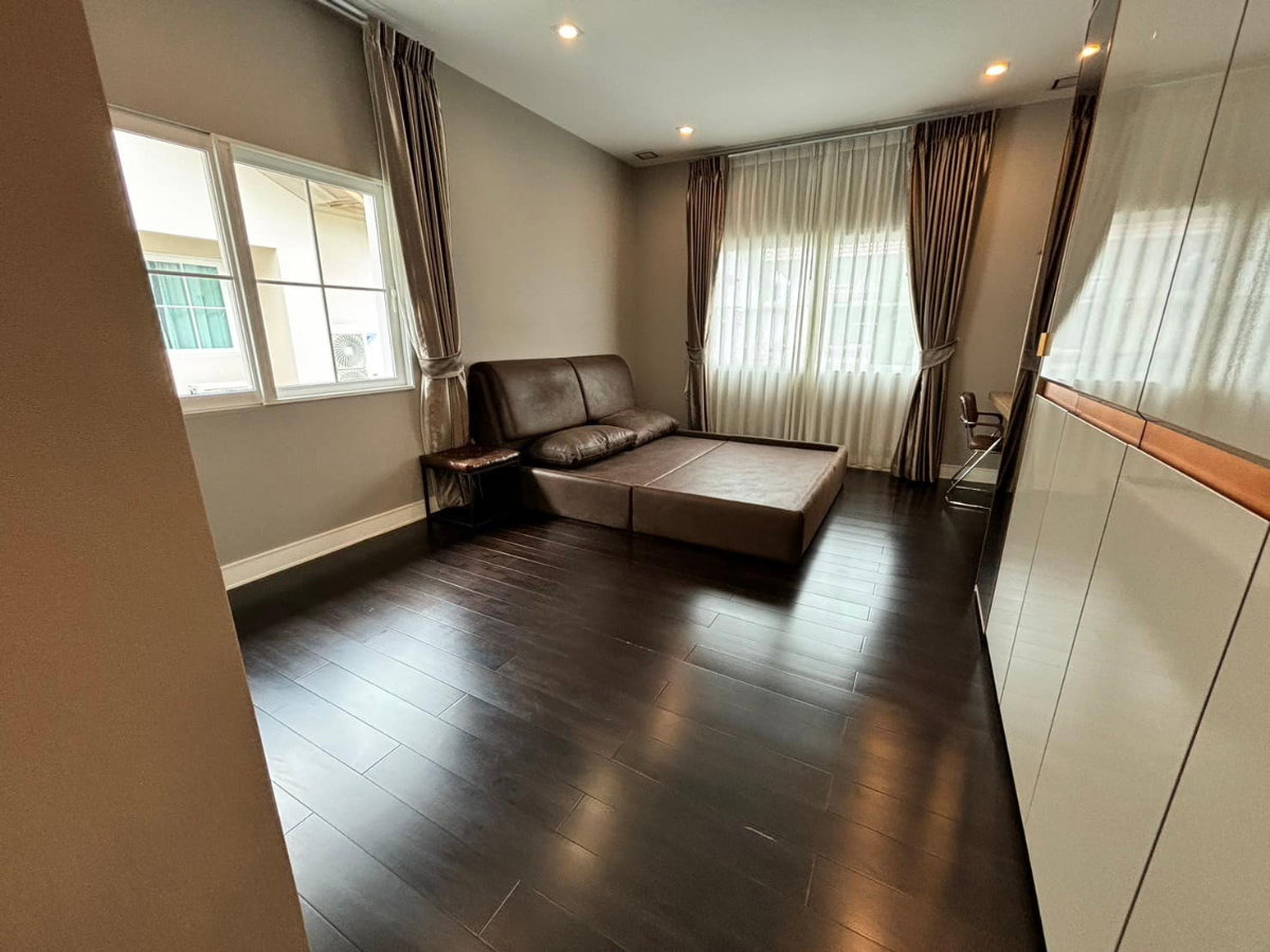 รูป MN04383 - Nanthawan Bangna Km.7 : MegaBangna  - รูปที่ 4/21