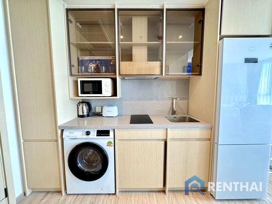 รูป ขายด่วน Arom Wongamat 1 ห้องนอน วิวทะเลตรง มีห้องเดียว ราคาดีที่สุด - รูปที่ 8/25