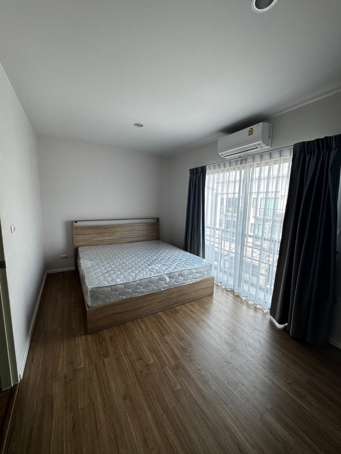 รูป 🏡 TH079 | ให้เช่าทาวน์โฮม 3 ชั้น บ้านกลางเมือง รามอินทรา เฟอร์ฯ ครบชุด เลี้ยงสัตว์เล็กได้ (พร้อมห้องน้องแมว) 🐱 - รูปที่ 5/16