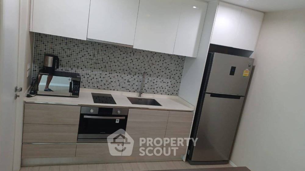 รูป คอนโด 1-ห้องนอน ที่ เดอะ รูม สุขุมวิท 21 ใกล้ MRT สุขุมวิท (ID 1385694) - รูปที่ 6/10