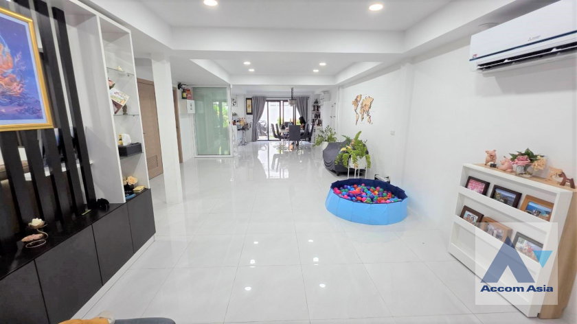 picture 🔼🔽 AccomA 📩  3 BR House in Khlong Tan Nuea (AA45804) - 3/11
