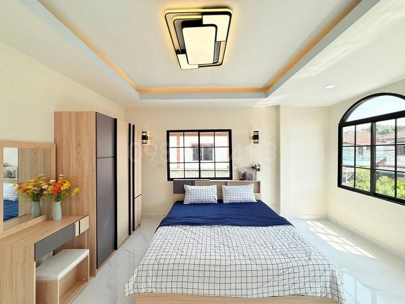 รูป ขายทาวน์เฮ้าส์ 2 ชั้น หมู่บ้านวงศกร3 ซอย 5 หนองระแหง 3 เนื้อที่ 27 ตรว 3นอน 2น้ำ แถมฟรีเฟอร์นิเจอร์ห้องรับแขก - รูปที่ 4/8