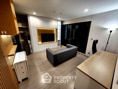 Condos for rent Tesco Lotus Superstore Lat Phrao (Lotus Ladprao) : 2-BR Condo at Life Ladprao near BTS Ha Yaek Lat Phrao (ID 1961171)