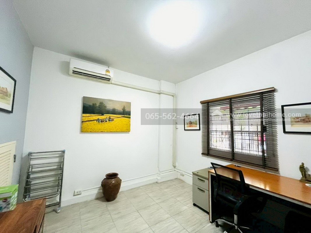 รูป ทาวน์โฮม 3 ชั้น หมู่บ้านกลางเมือง บริติช ทาวน์ ศรีนครินทร์ ซ.ศรีด่าน24 ศรีนครินทร์ พื้นที่ 20.8 ตรว. สวยพร้อมอยู่ - รูปที่ 6/24