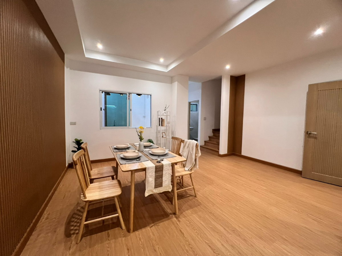 รูป ขายทาวน์โฮมตกแต่งใหม่ : ซอยจรัญสนิทวงศ์ 35 ขนาด 22.6 ตารางวา พื้นที่ใช้สอย 160 ตรม. 3 ห้องนอน 2 ห้องน้ำ - รูปที่ 7/22