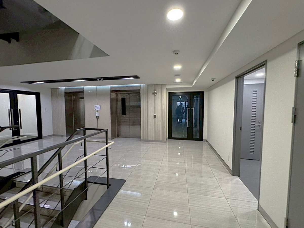 รูป พื้นที่ให้เช่าริมถนนสุขุมวิท เหมาะทำธุรกิจทุกประเภท เช่น ร้านอาหาร สปา บาร์ ฯลฯ ** NO CO-AGENT ** - รูปที่ 4/6