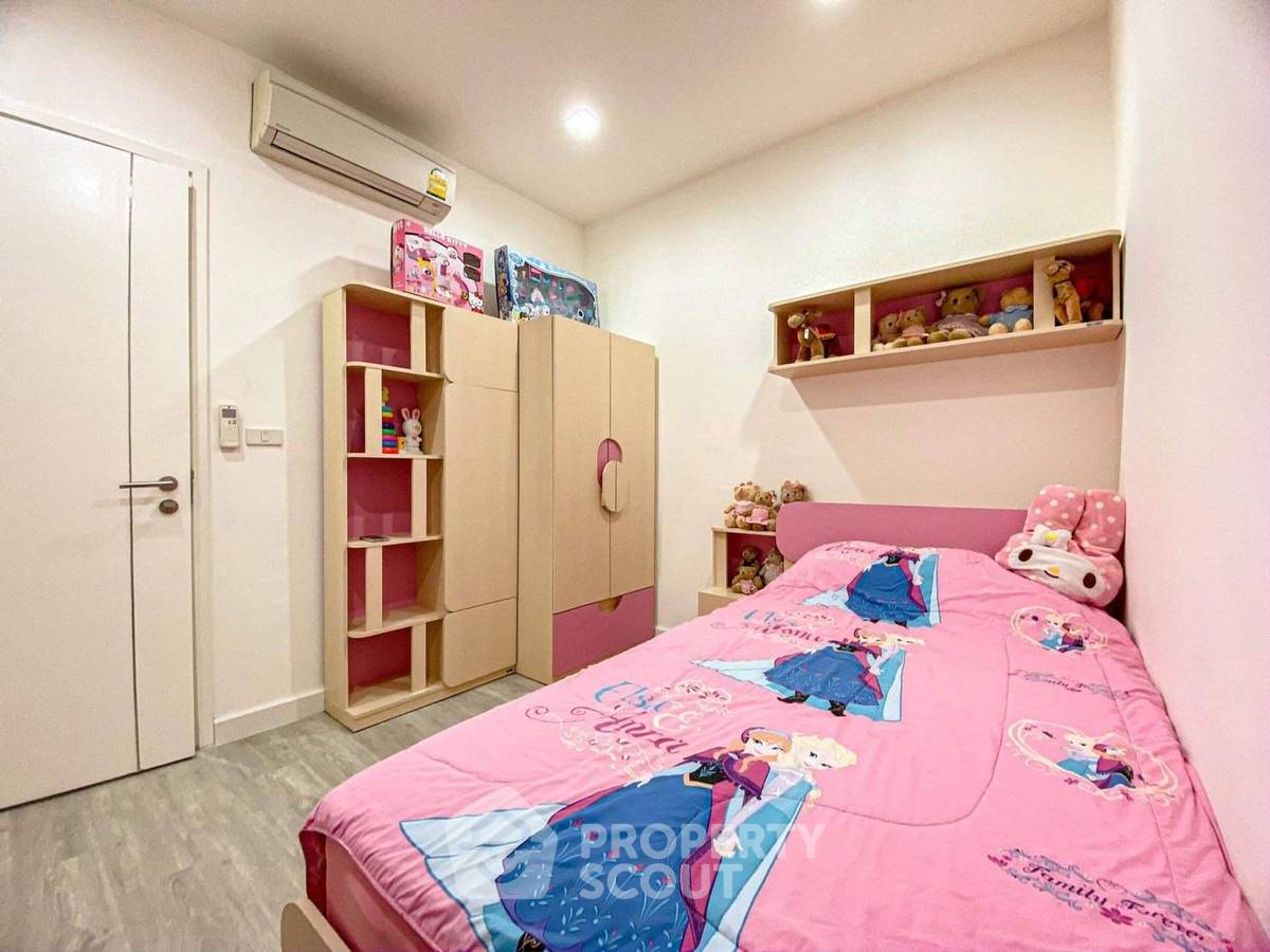picture 2-BR Condo at Star View close to Phra Ram 3 (ID 921652) - 7/11