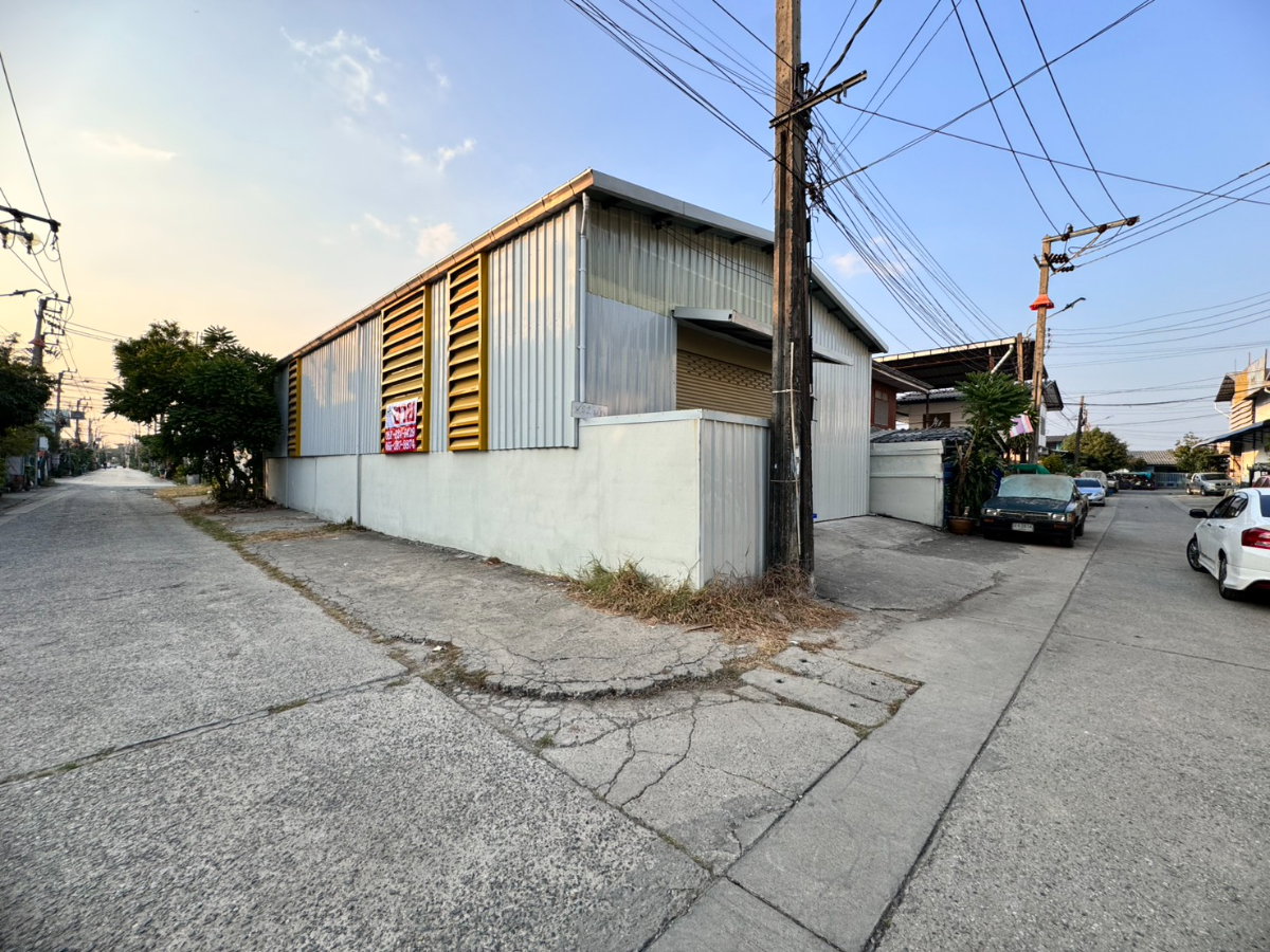 รูป ขายถูกโกดังหลังมุม ออกแบบตกแต่งใหม่ทั้งหลัง บางปูนคร1/2 พร้อมสำนักงาน (N.1462) - รูปที่ 10/10