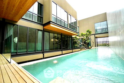 Houses for rent Nak Niwat Road : 4-BR House in Lat Phrao (ID 1750095)