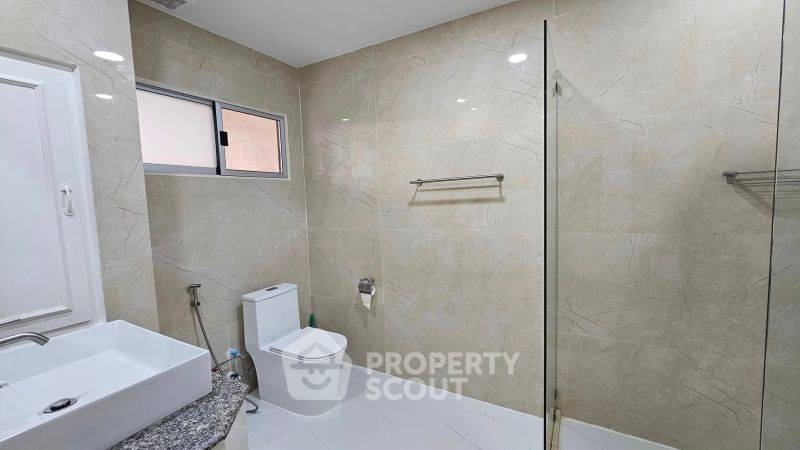 picture 2-BR Condo at Nordic Residence close to Phratamnak (ID 1531310) - 17/17