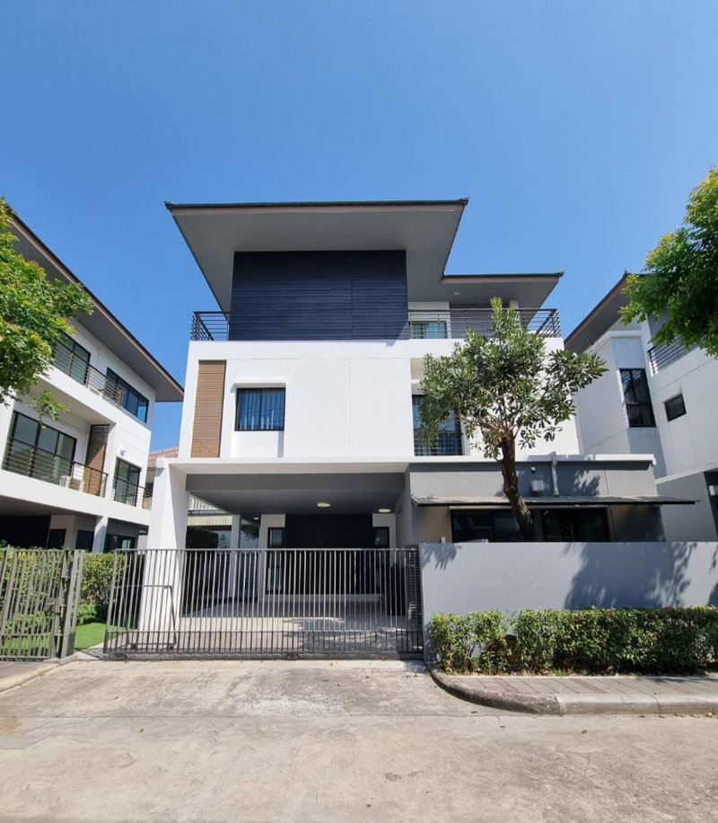 บ้านเดี่ยวให้เช่า : 🌿 **VR0230 บ้านเดี่ยวหรู ใกล้สวนหลวง ร.9 เพียง 600 ม.**🚇 ใกล้รถไฟฟ้า MRTสวนหลวง ร.9
