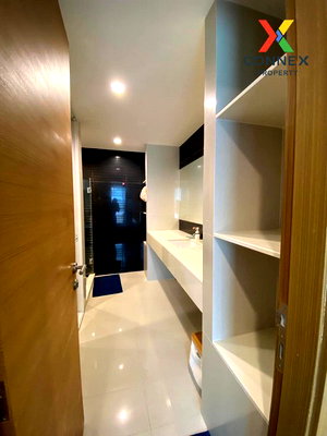 Condos for rent : FOR RENT condo , Rhythm Ratchada - Huai Khwang , Duplex , wide frontage , MRT-Huai Khwang , Sam Saen Nok , Huai Khwang , Bangkok , CX-01919 ✅ Live chat with us ADD LINE @connexproperty ✅