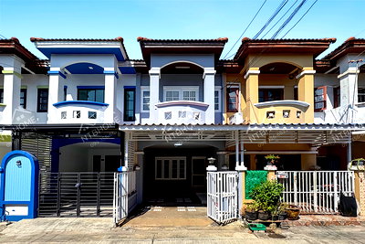 ขายทาวน์โฮม : หมู่บ้านศิริวรรณ ชวนชม บางบัวทอง ถ.บางกรวย-ไทรน้อย ต่อเติมครบพร้อมอยู่