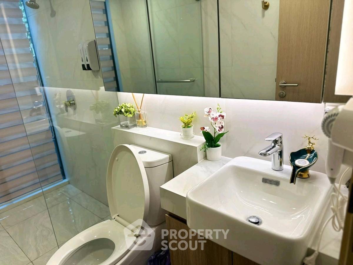 รูป คอนโด 2-ห้องนอน ที่ วาลเด้น อโศก ใกล้ MRT สุขุมวิท (ID 2435428) - รูปที่ 8/19