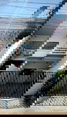 Townhouses for sale Bangkok : ✨New Renovate Townhome (Ketnuti Garden Village)